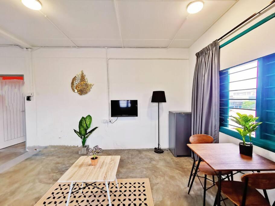 Town Centre-retro 4pax Apartment