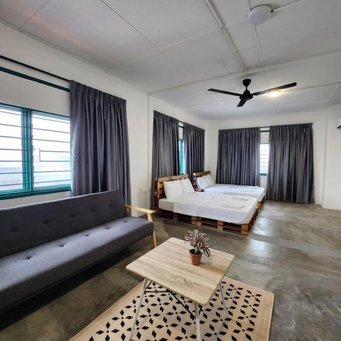 Town Centre-retro 4pax Apartment