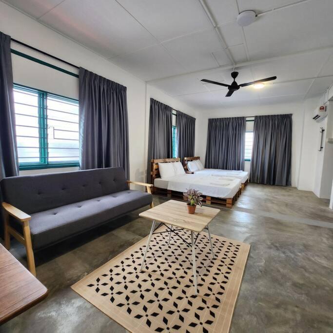 Town Centre-retro 4pax Ipoh